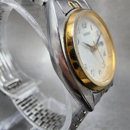 Seiko Watch Women 25mm White Dial Two Tone Daydate 7n430011 Round New BatteryBA3