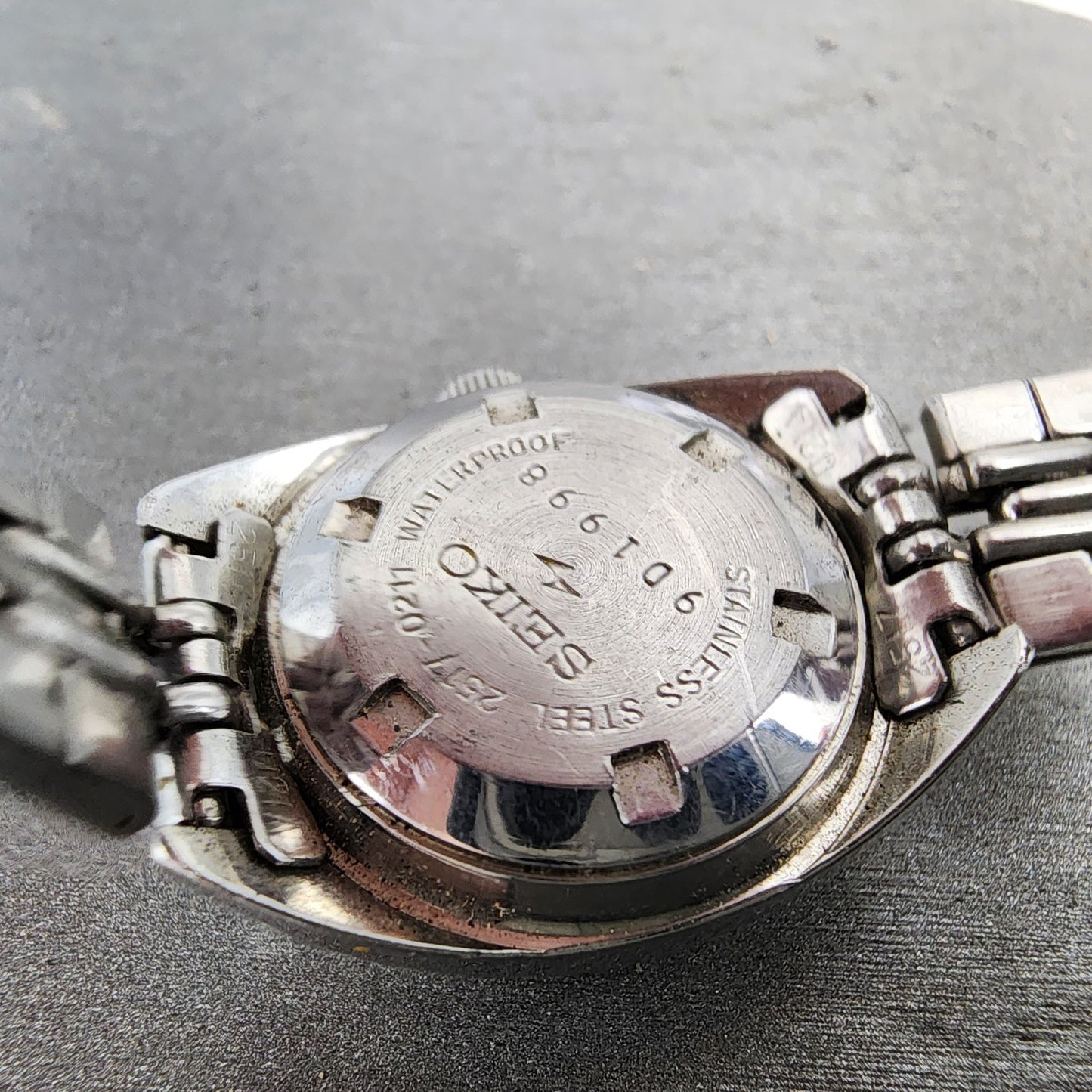 Seiko Matic Lady Watch Women 23mm Gray Dial Silver Tone Automatic 25170211 Runs9