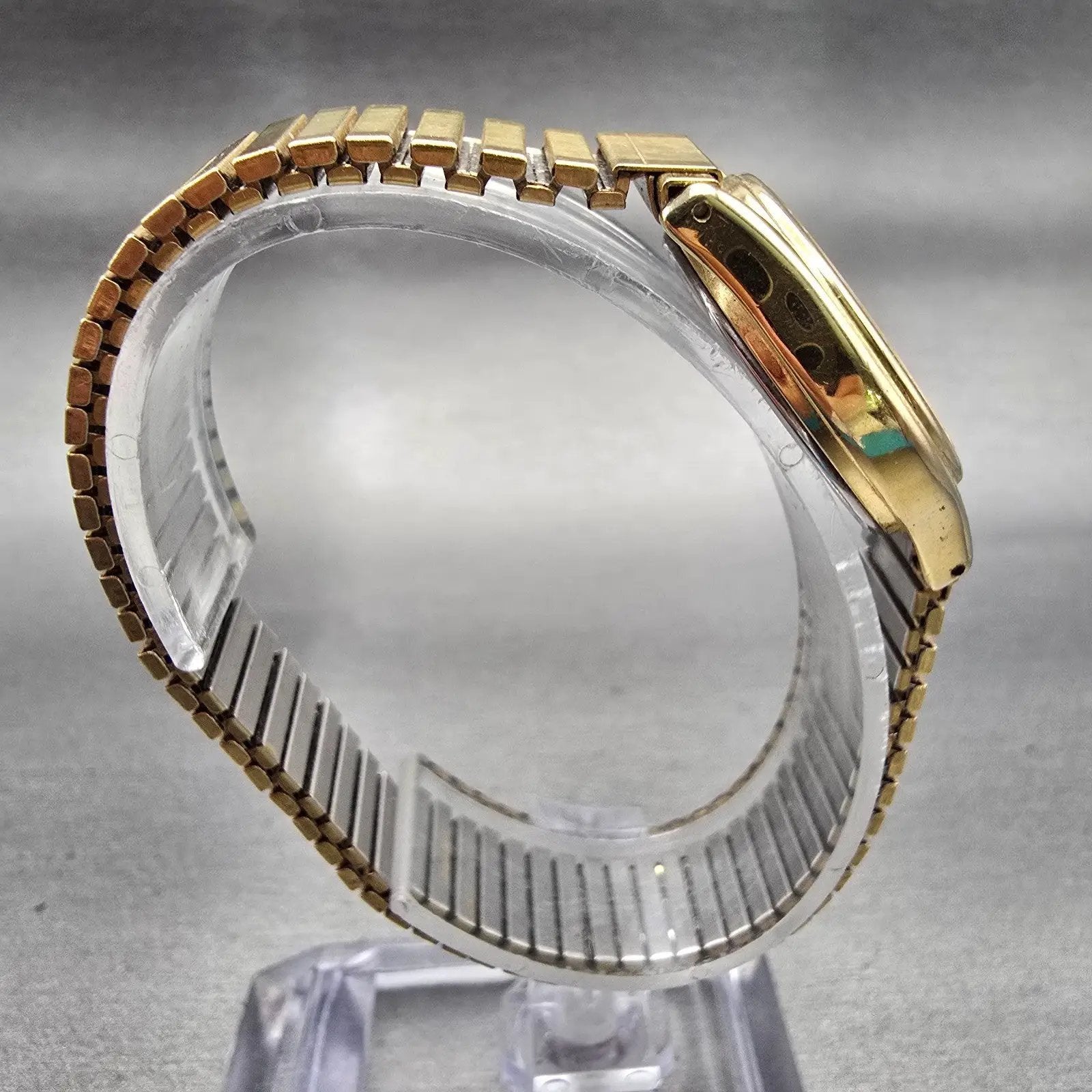 Seiko Moon Phase Watch Women 25mm Cream Dial Gold Tone Date 4K24-0019 New Batt8