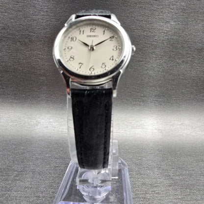 Seiko Watch Women 25mm Ivory Dial Silver Tone Round 7N01-6881 New Battery5