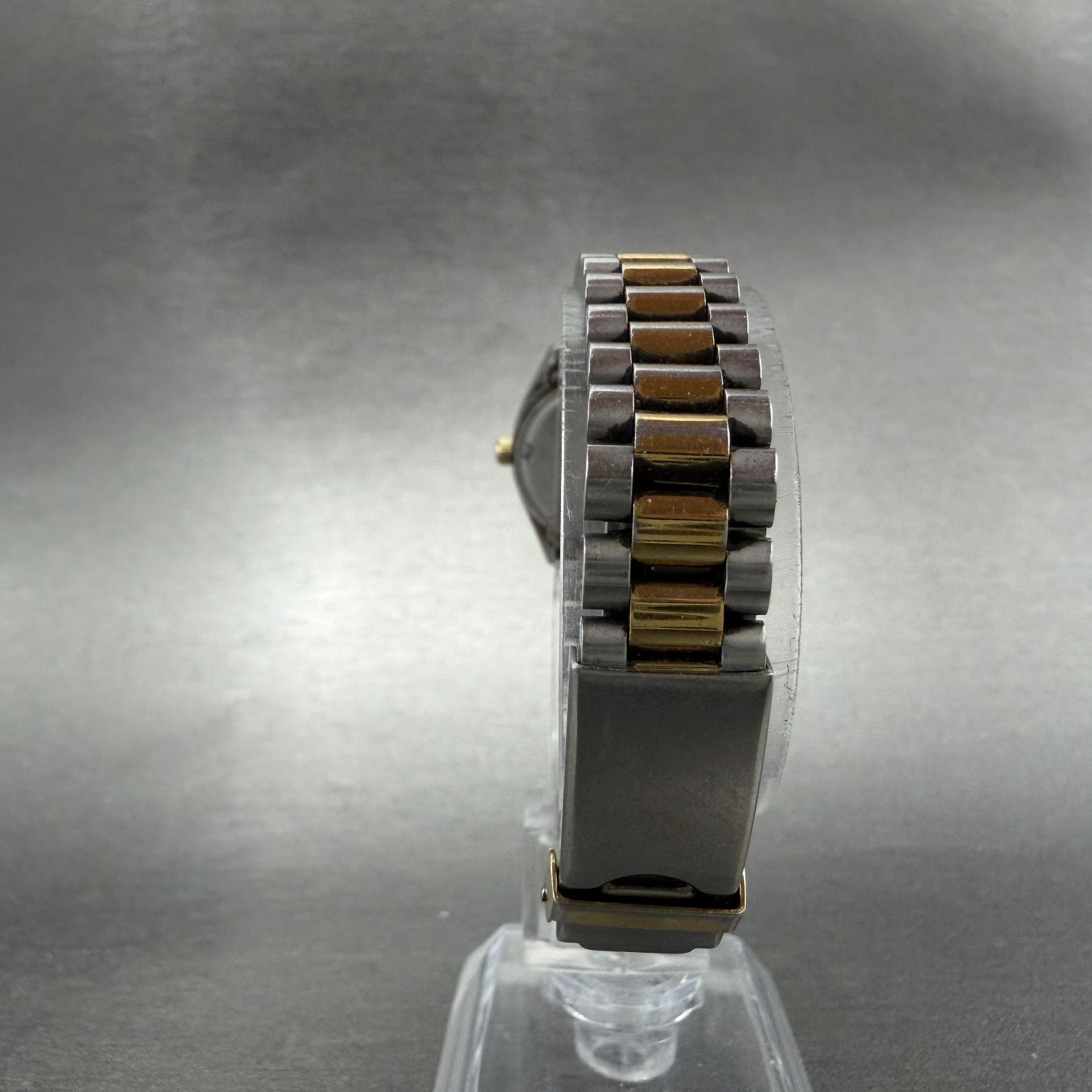 Wittnauer Watch Women 24mm Black Dial Two Tone Date Round 9565 New Battery VTG7