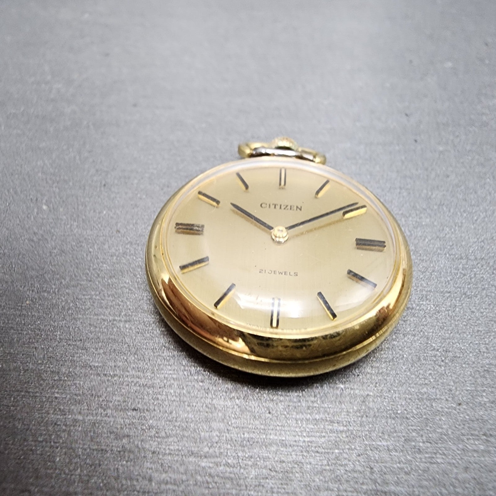 Citizen Pendant Watch Women 29mm Gold Dial Gold Tone Manual Wind Round Runs2