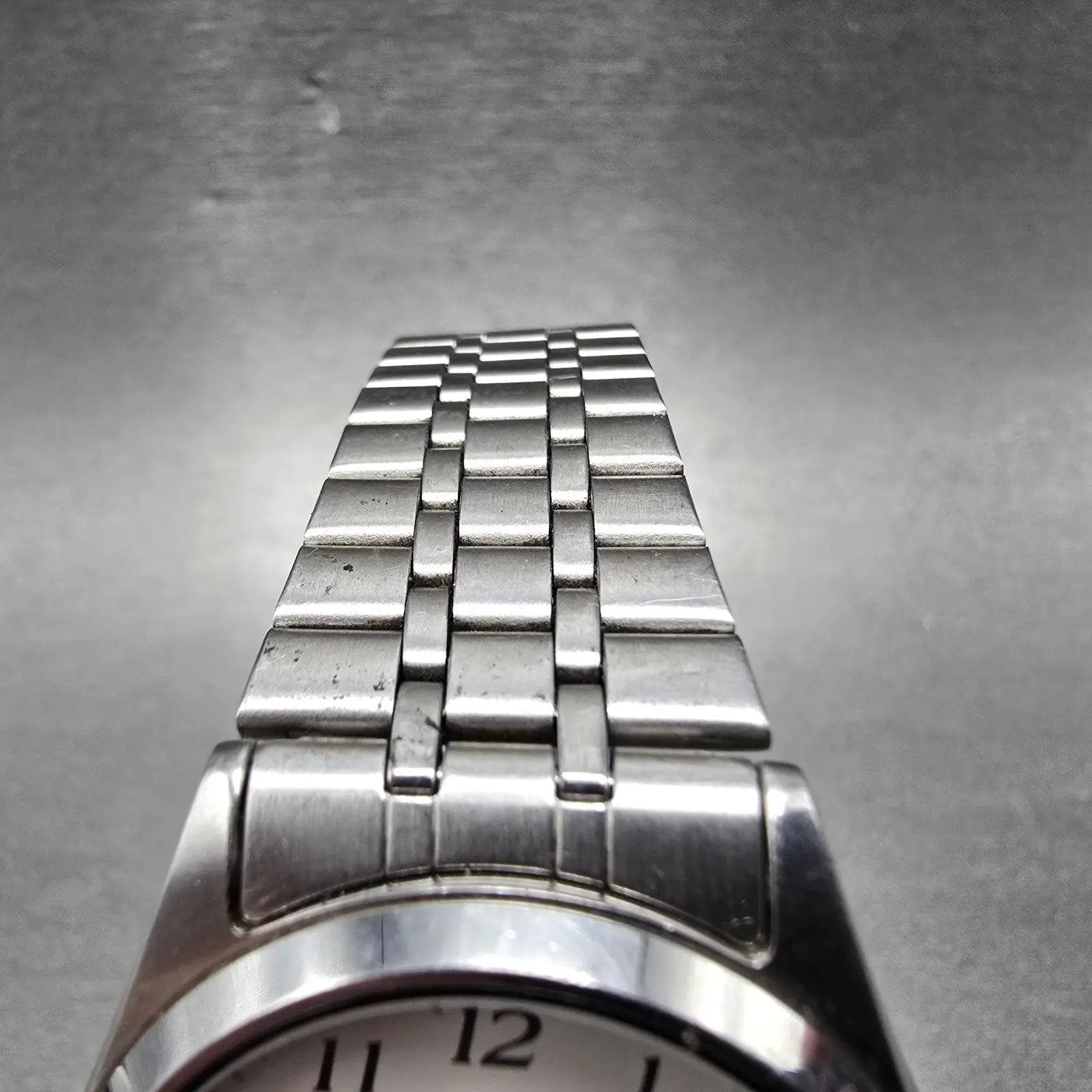 Seiko Alba Watch Men 35mm White Dial Silver Tone Daydate Round V333-7030 PARTS5