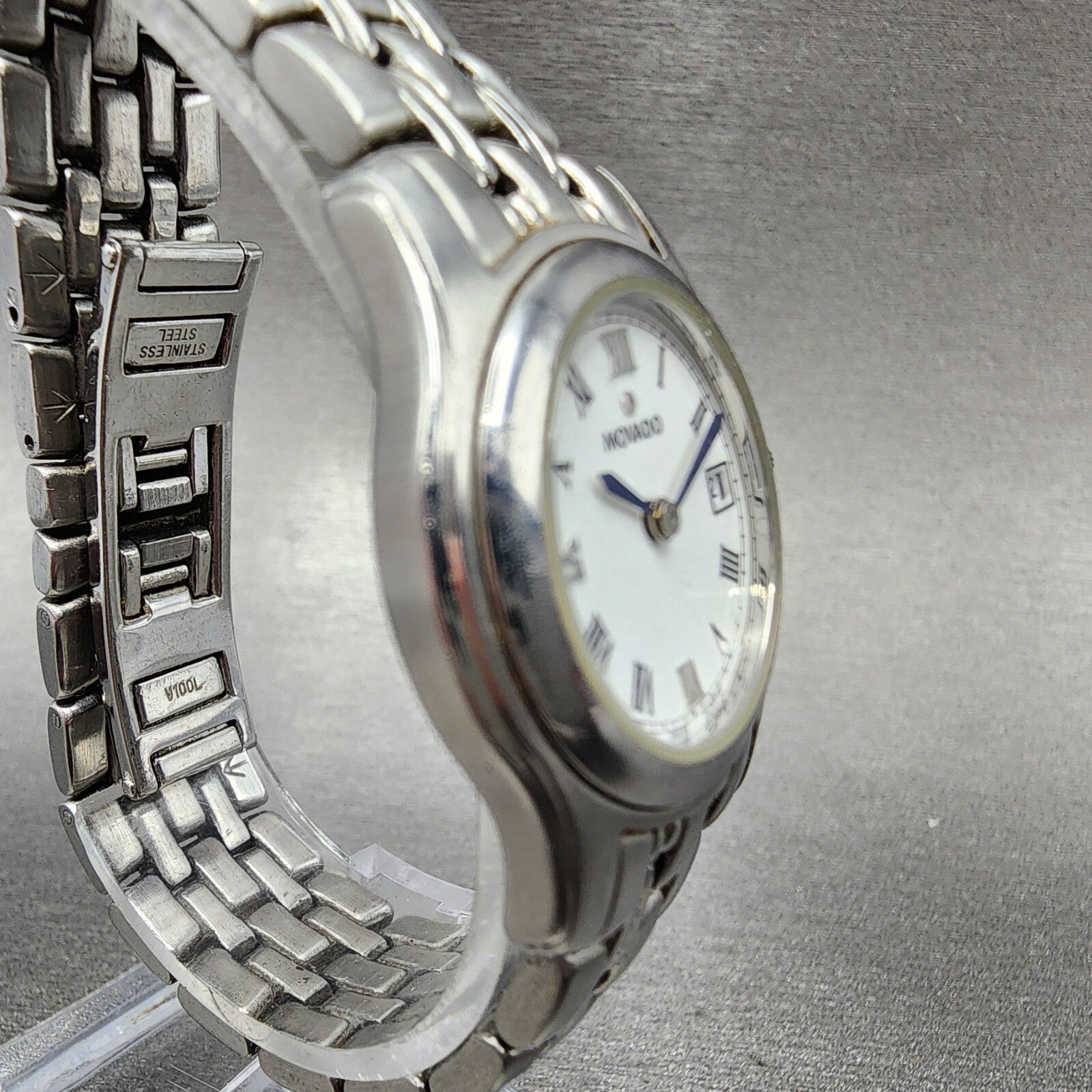 Movado Watch Women 26mm White Dial Steel Date Round 84E60850 New Battery3