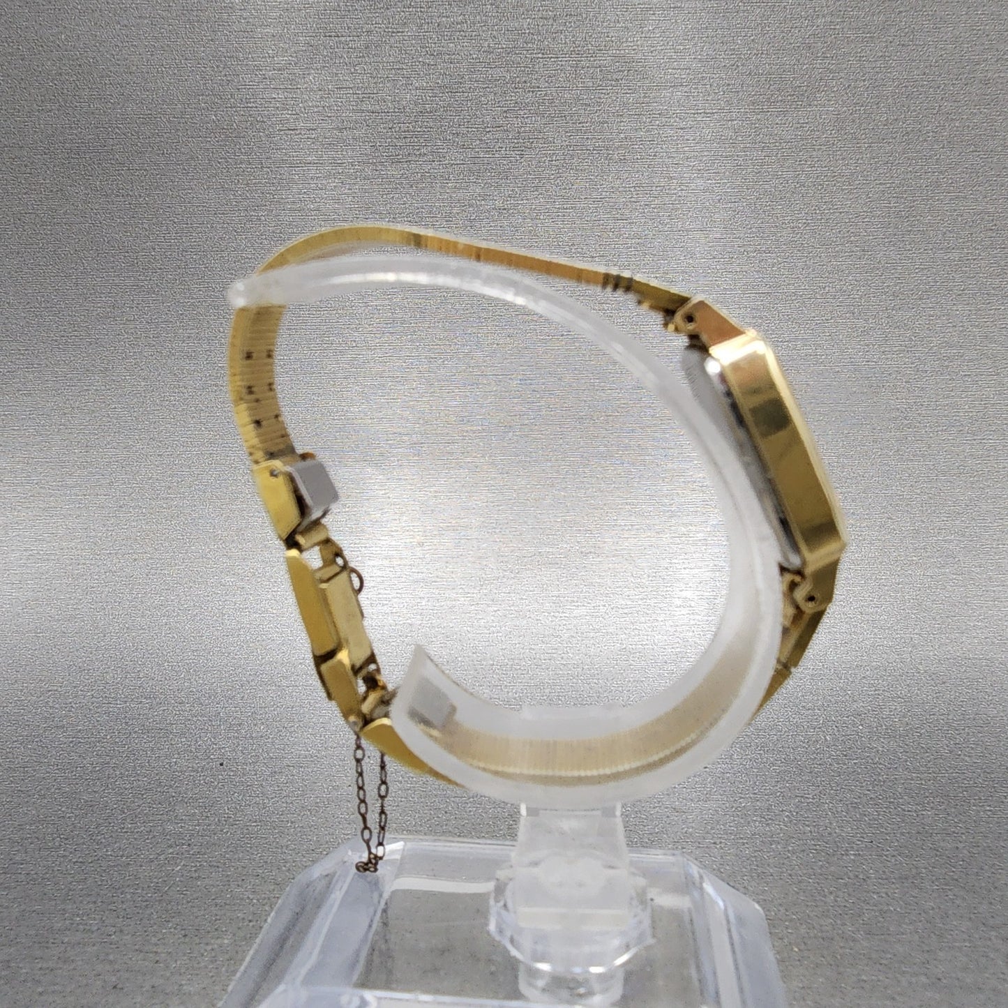 Seiko Tank Watch Women 18mm Gold Dial Gold Tone Rectangle 23205229 New Battery8