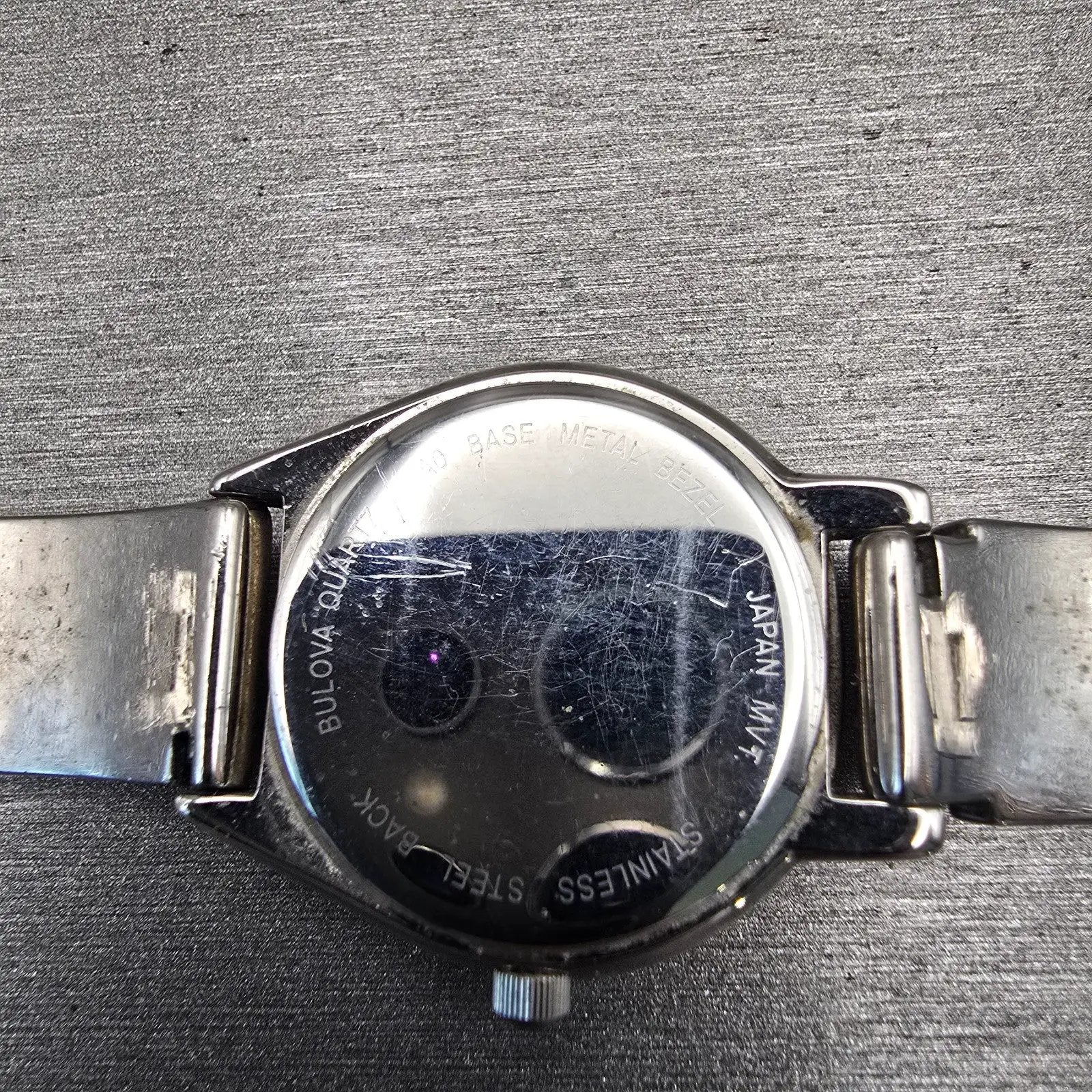 Bulova Watch Women 25mm Black Dial Silver Tone Round 96L18 Bangle New Battery9