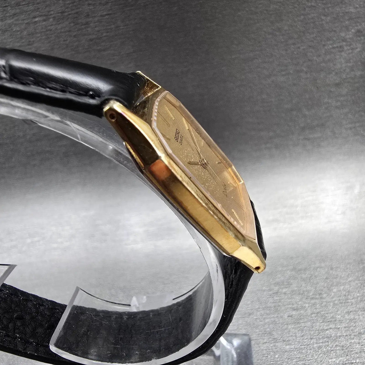 Seiko Dolce Watch Men 27mm Gold Dial Gold Tone Rectangle 5931-5030 New Battery3