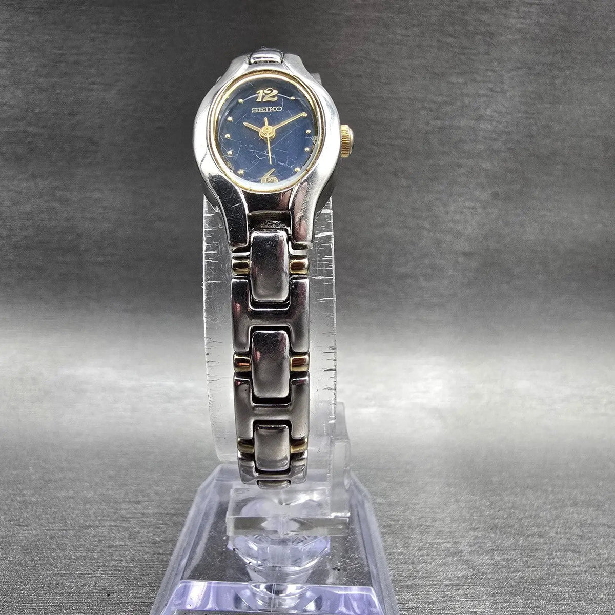 Seiko Watch Women 17mm Blue Dial Two Tone Oval 1N01-0CT0 New Battery Vintage JP5