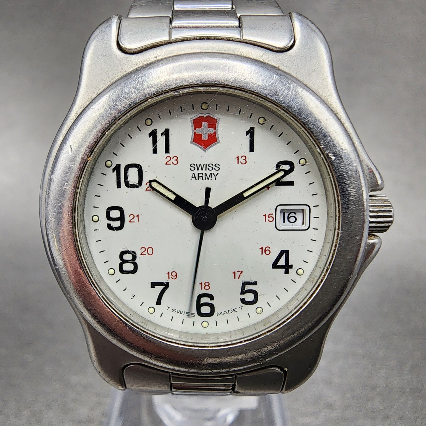 Victorinox Swiss Army Officer Watch Women 30mm White Dial Silver Tone Date Runs1