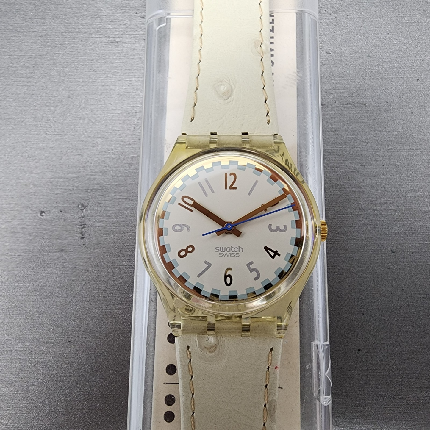 Swatch Cool Fred Watch Men 34mm White Dial Clear Case Round GK150 New Battery0