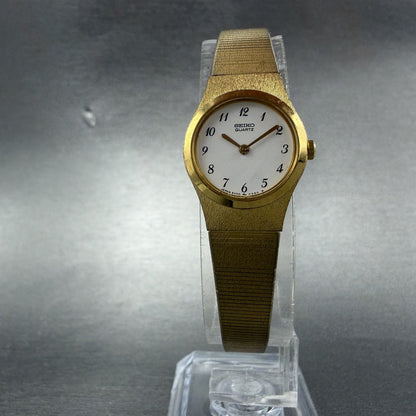 Seiko Watch Women 19mm White Dial Gold Tone Round Vinatge 2Y00-0010 New Battery5