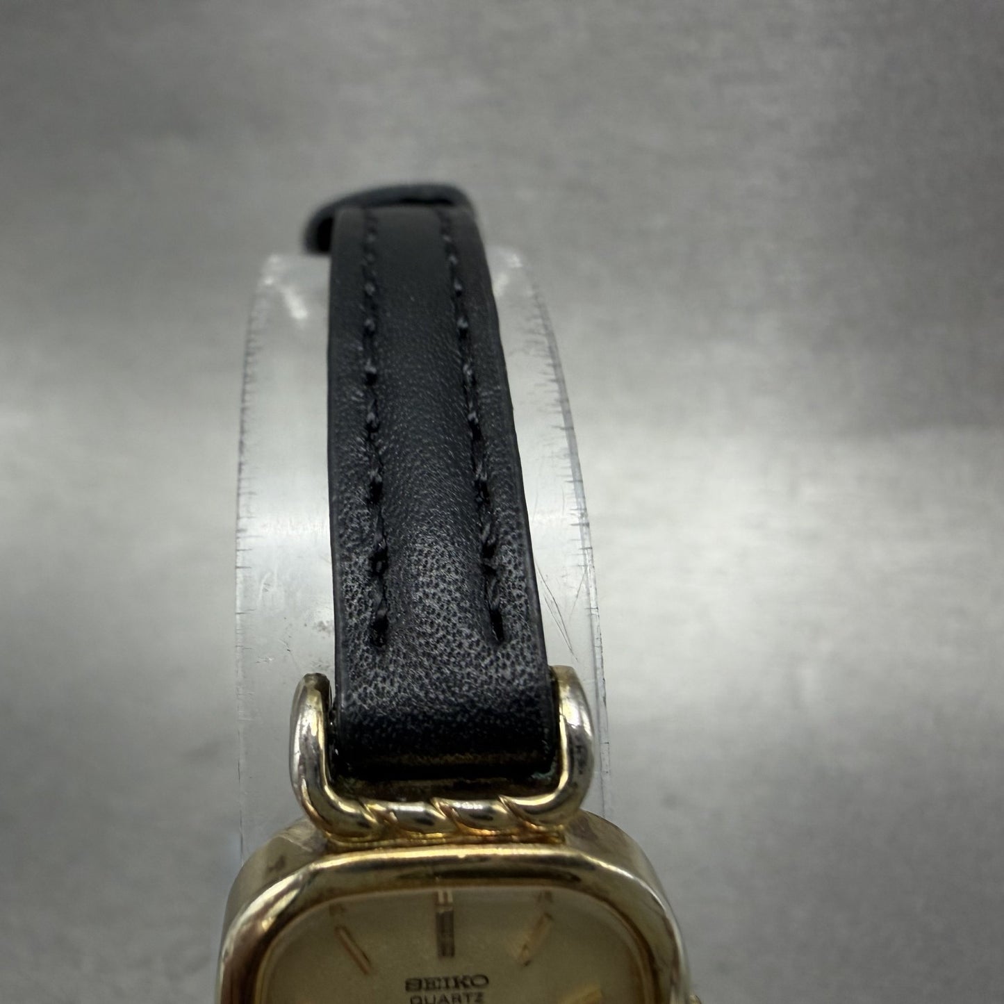 Seiko Tank Watch Women 17mm Champagne Dial Gold Tone 14006050 New Battery4