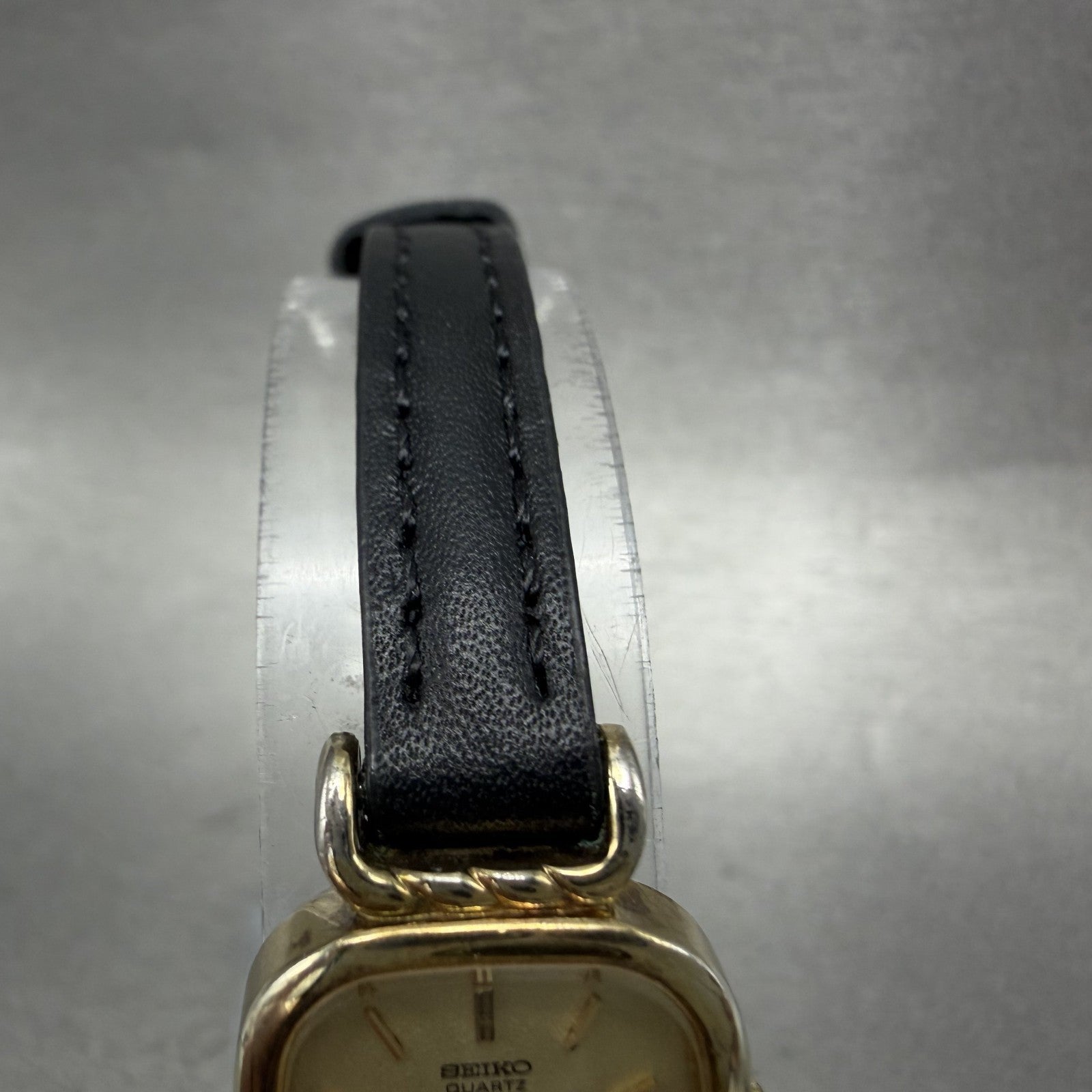 Seiko Tank Watch Women 17mm Champagne Dial Gold Tone 14006050 New Battery4