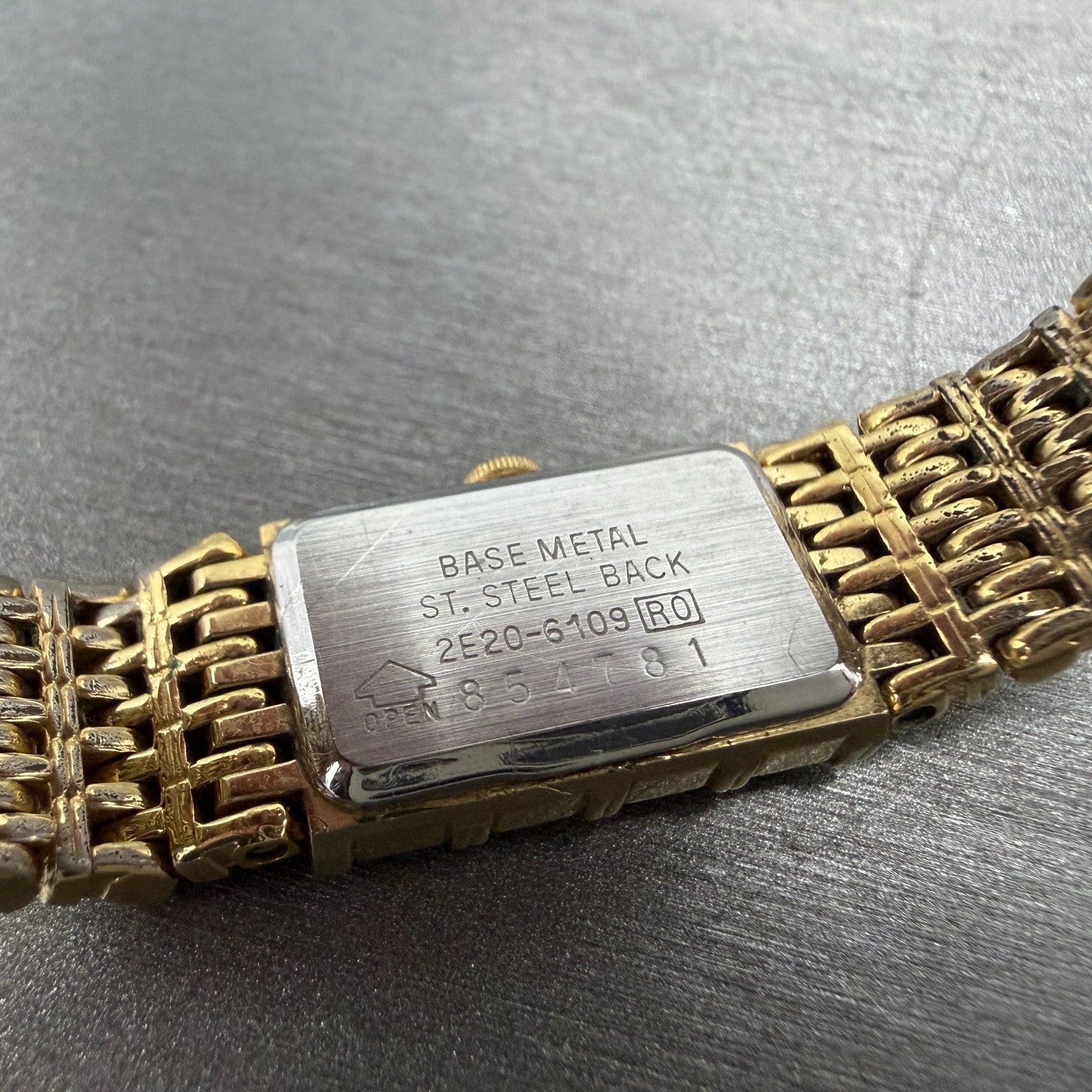 Seiko Tank Watch Women 12mm Champagne Dial Gold Tone 2e20-5079 New Battery HN411