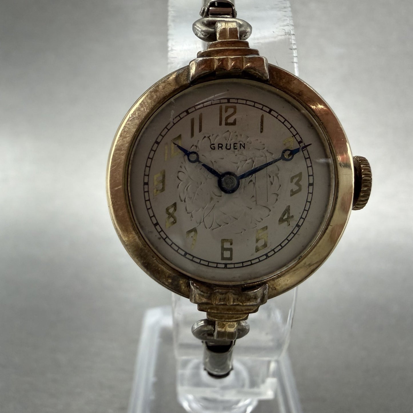 Gruen Watch Women 25mm White Dial Gold Tone Manual Wind Runs Vintage1