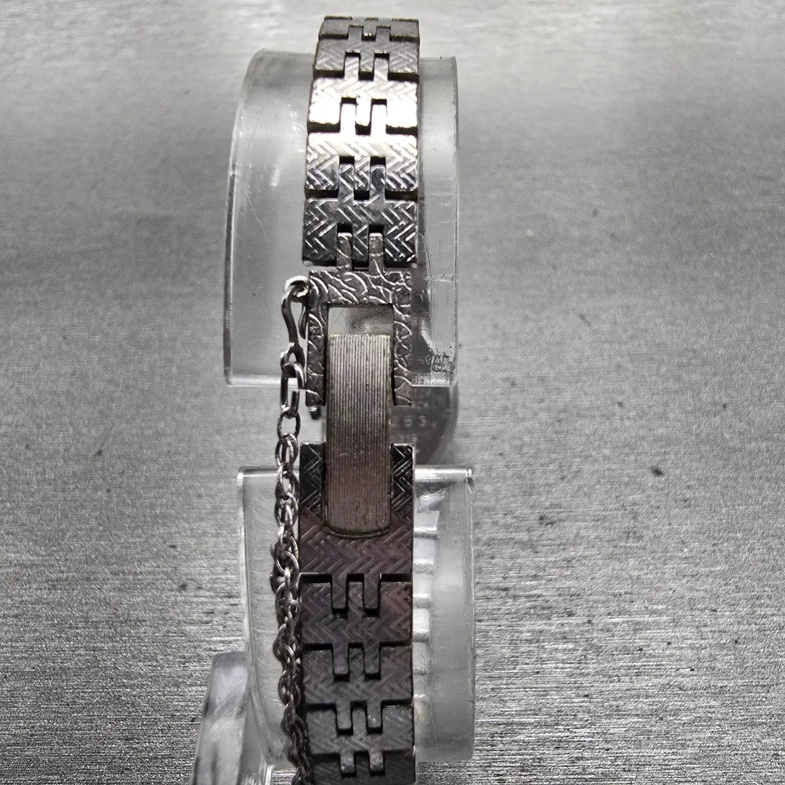 Seiko Watch Women 16mm Blue Dial Silver Tone Oval 1100-5319 Manual Runs VTG7