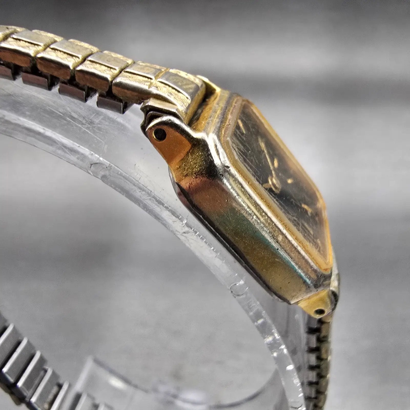 Citizen CQ Watch Women 17mm Black Dial Gold Tone Rectangle 3220-986385 New Batt3