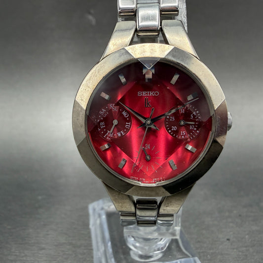 Seiko Lukia Watch Women 31mm Red Dial Silver Tone Daydate Round New Battery0