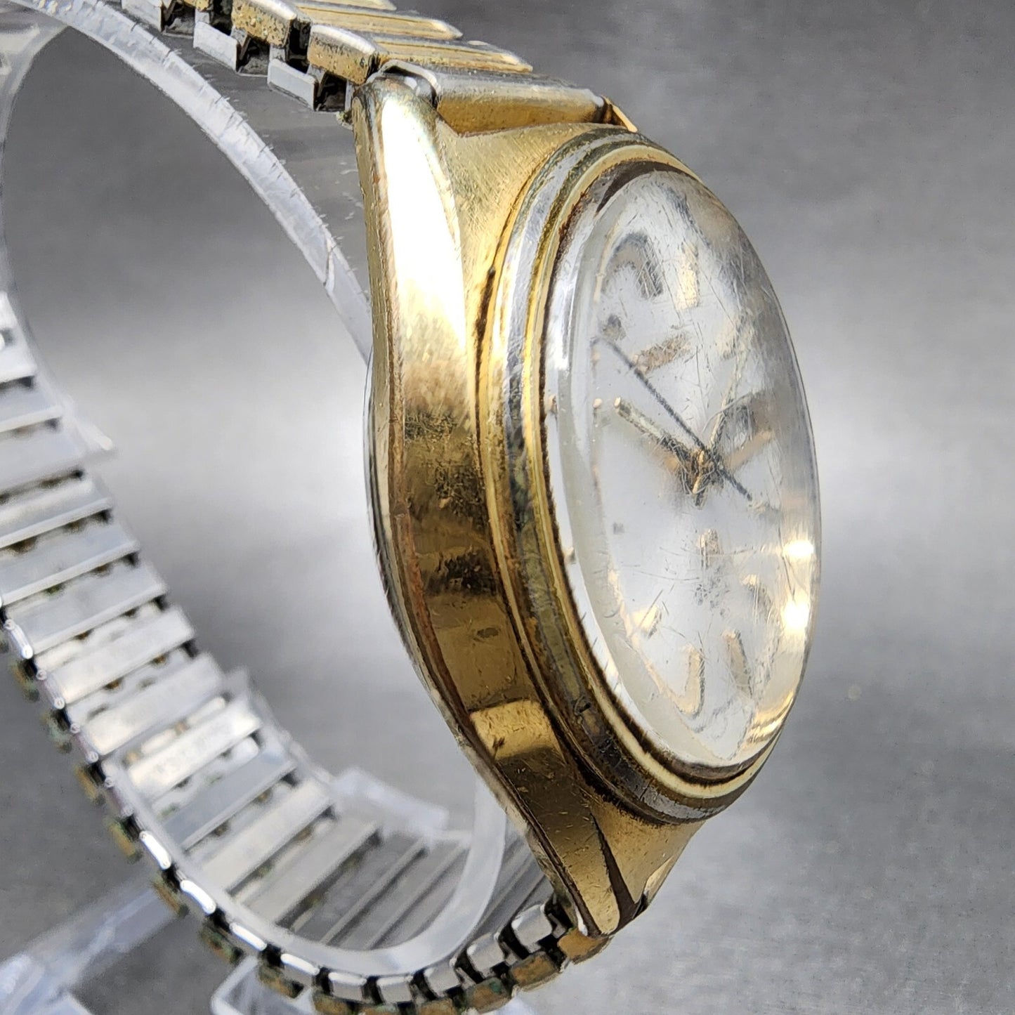 Seiko SQ 4004 Watch Men 37mm Silver Dial Gold Tone Dadyate 09037009 PARTS4