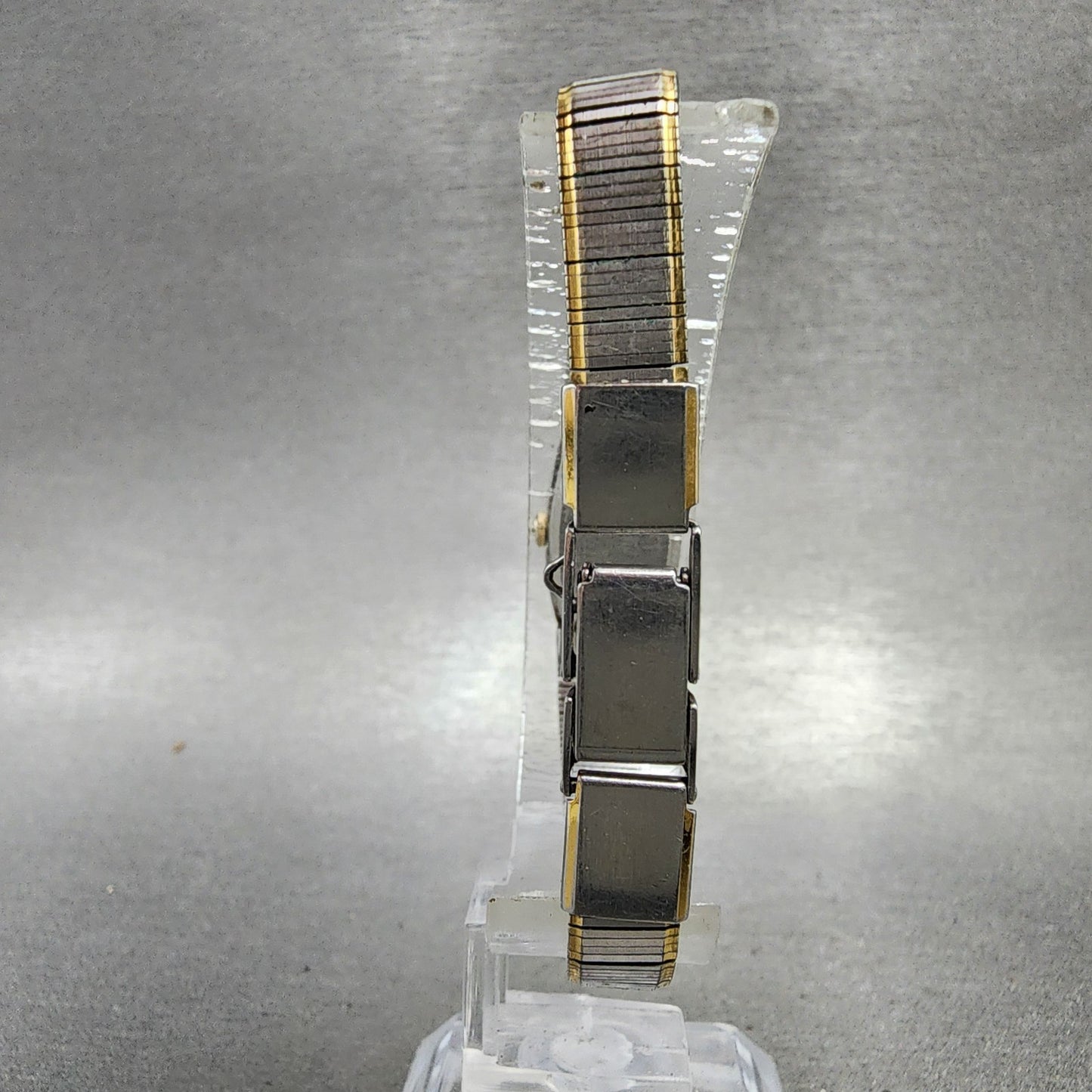 Seiko Tank Watch Women 13mm Silver Dial two Tone Rectangle 2e205139 New Battery7
