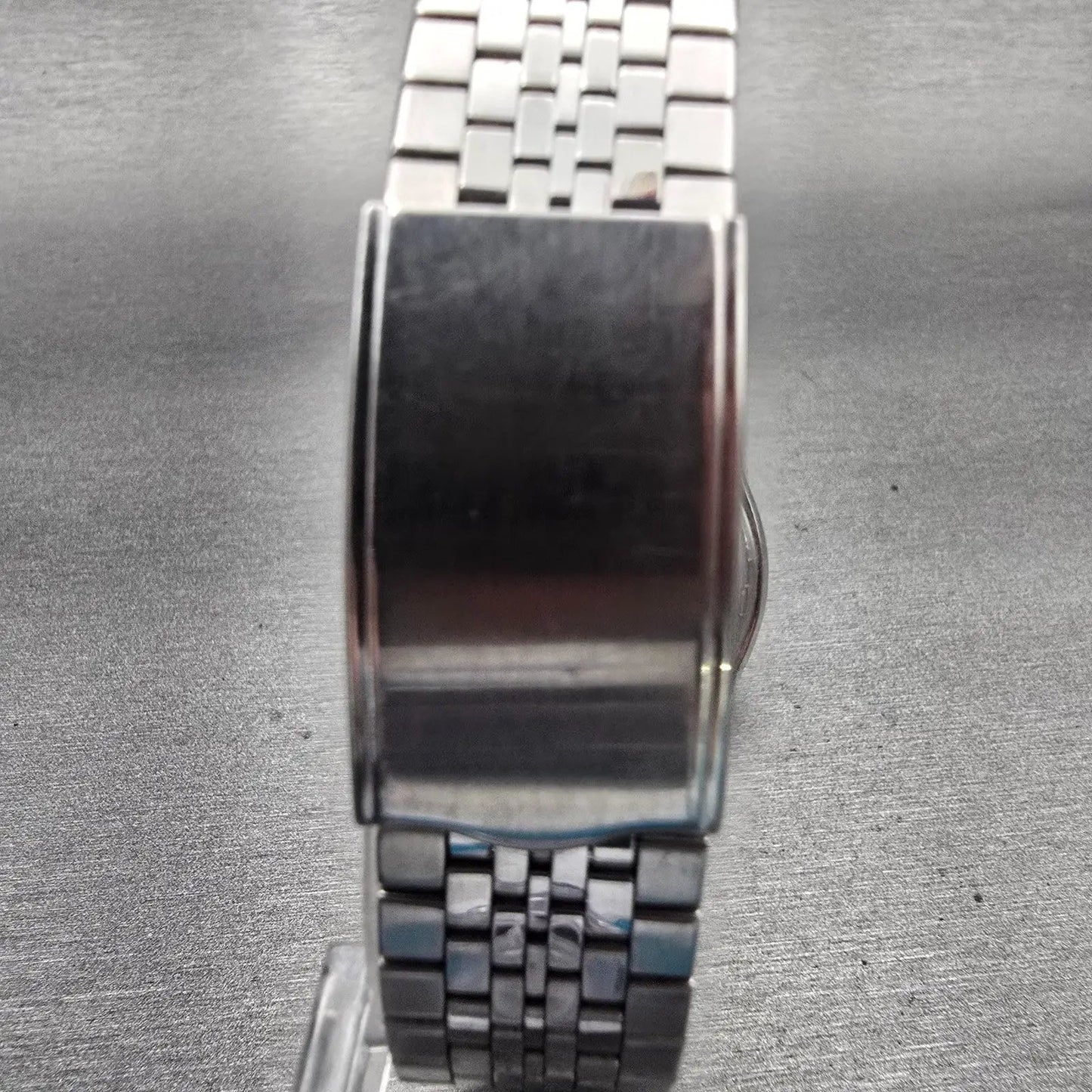 Seiko QT Watch Men 36mm Silver Dial Silver Tone Date Round 0822-8020 New Battery7