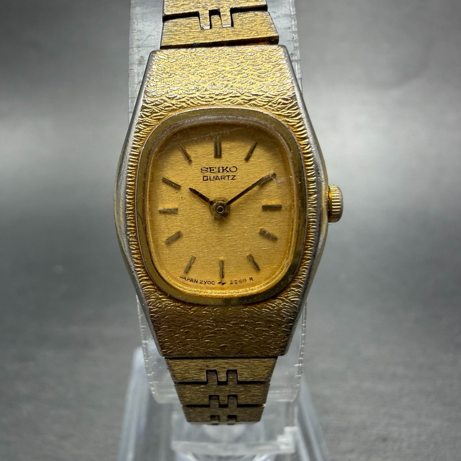 Seiko Watch Women 17mm Champagne Dial Gold Tone Rectangle 2Y00-5659 New Battery0