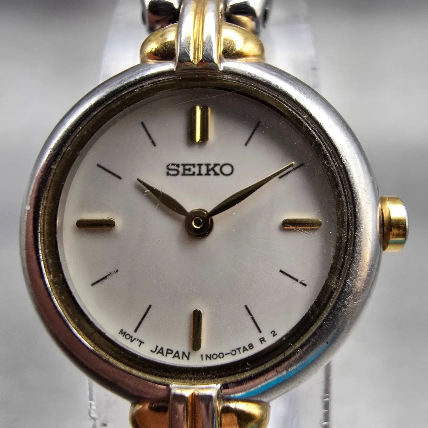 Seiko Watch Women 19mm White Dial Two Tone Round 1N00-0JL0 New Battery Vintage1