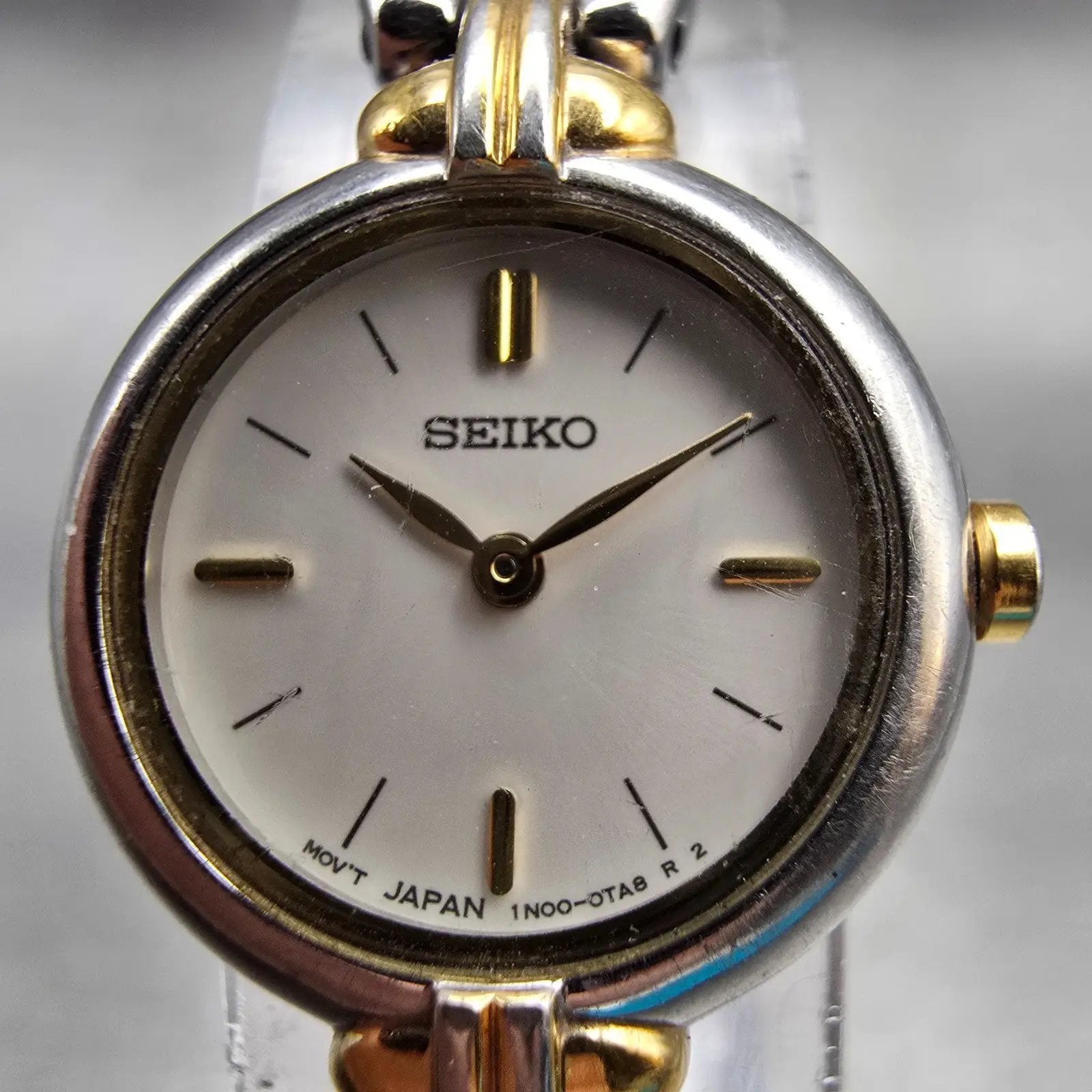 Seiko Watch Women 19mm White Dial Two Tone Round 1N00-0JL0 New Battery Vintage1