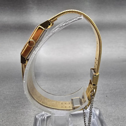 Seiko Tank Watch Women 12mm Black Dial Gold Tone Rectangle 2E20-5490 New Battery6