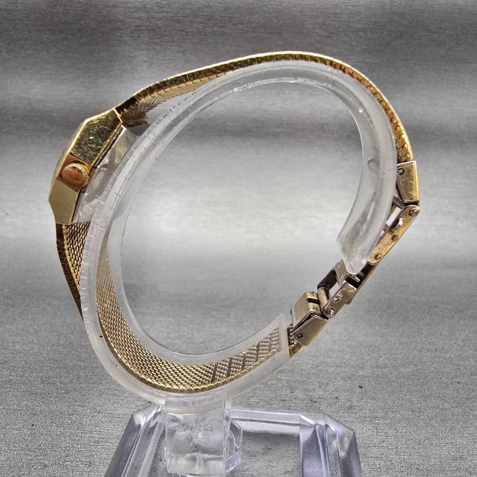 Citizen CQ Watch Women 21mm Champagne Dial Gold Tone Oval 4-830571 New Battery6