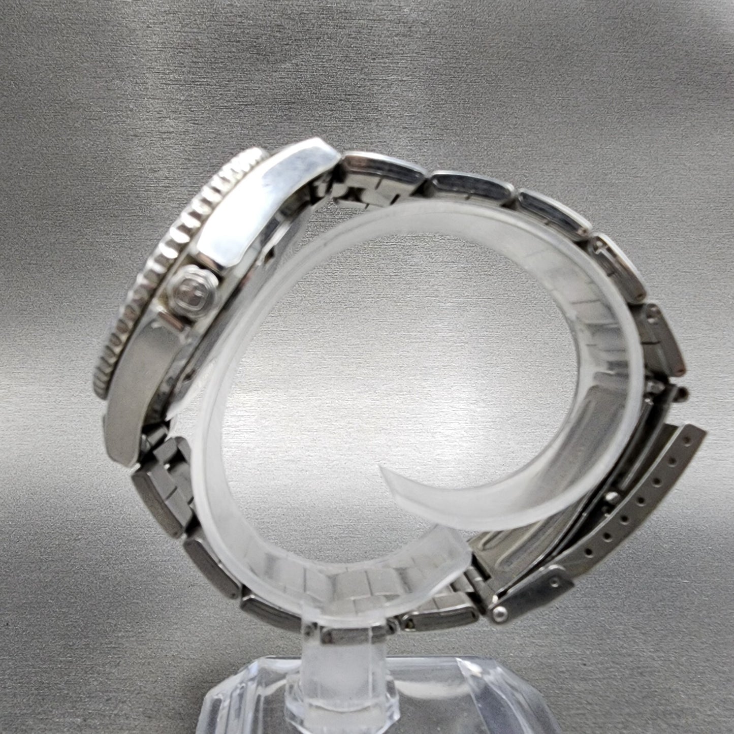 Wenger Swiss Military Dive Watch Men 39mm Silver Dial Steel Date Round New Batt