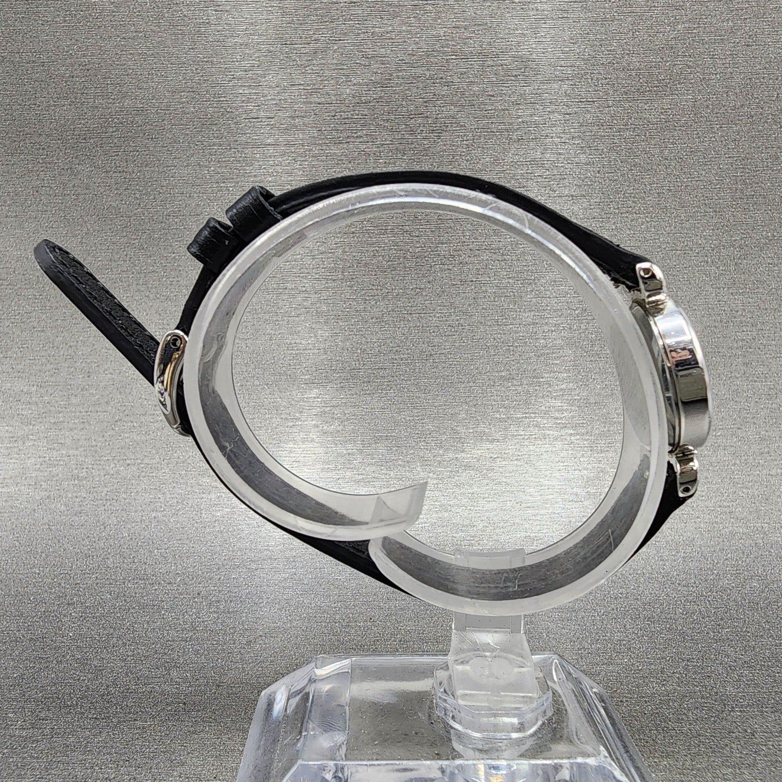 Seiko Watch Women 20mm Silver Dial Silver Tone Round 14000500 New Battery8