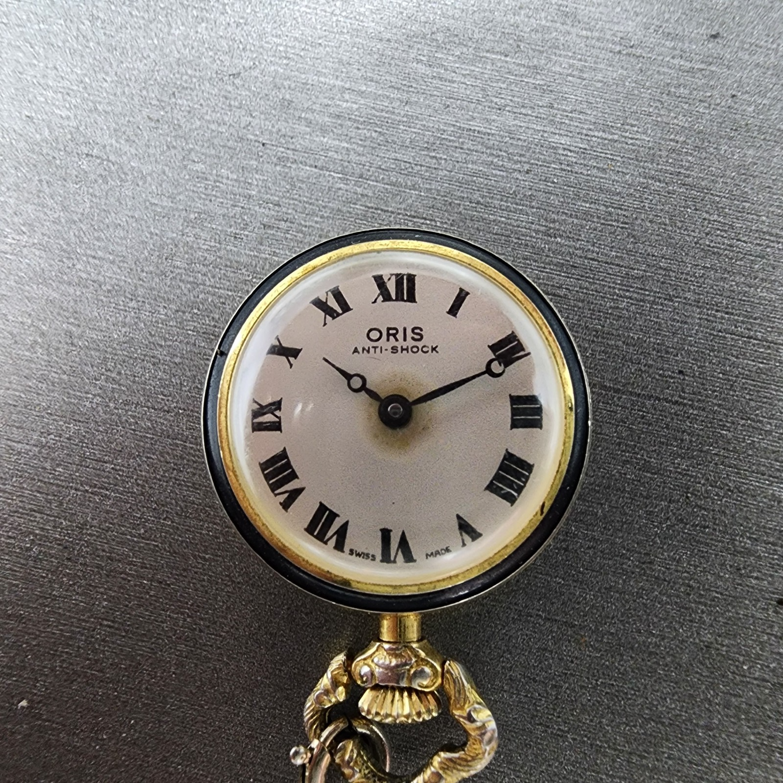 Oris Pocket Watch Women 24mm White Dial Gold Tone Manal Wind Runs Vintage0