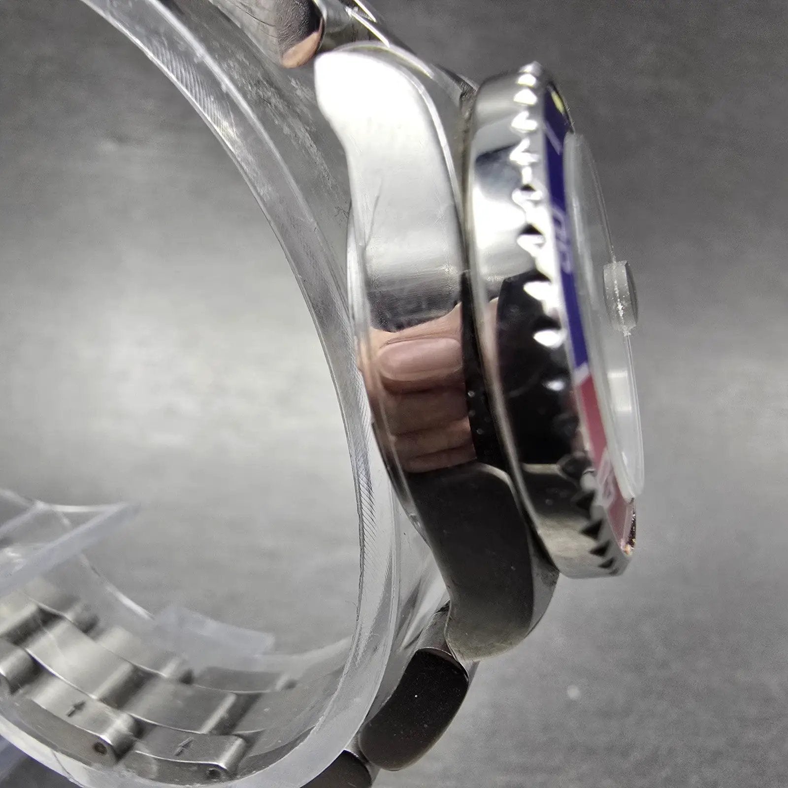 Invicta Dive Watch Women 24mm White Dial Steel Date 8940 Round New Battery3