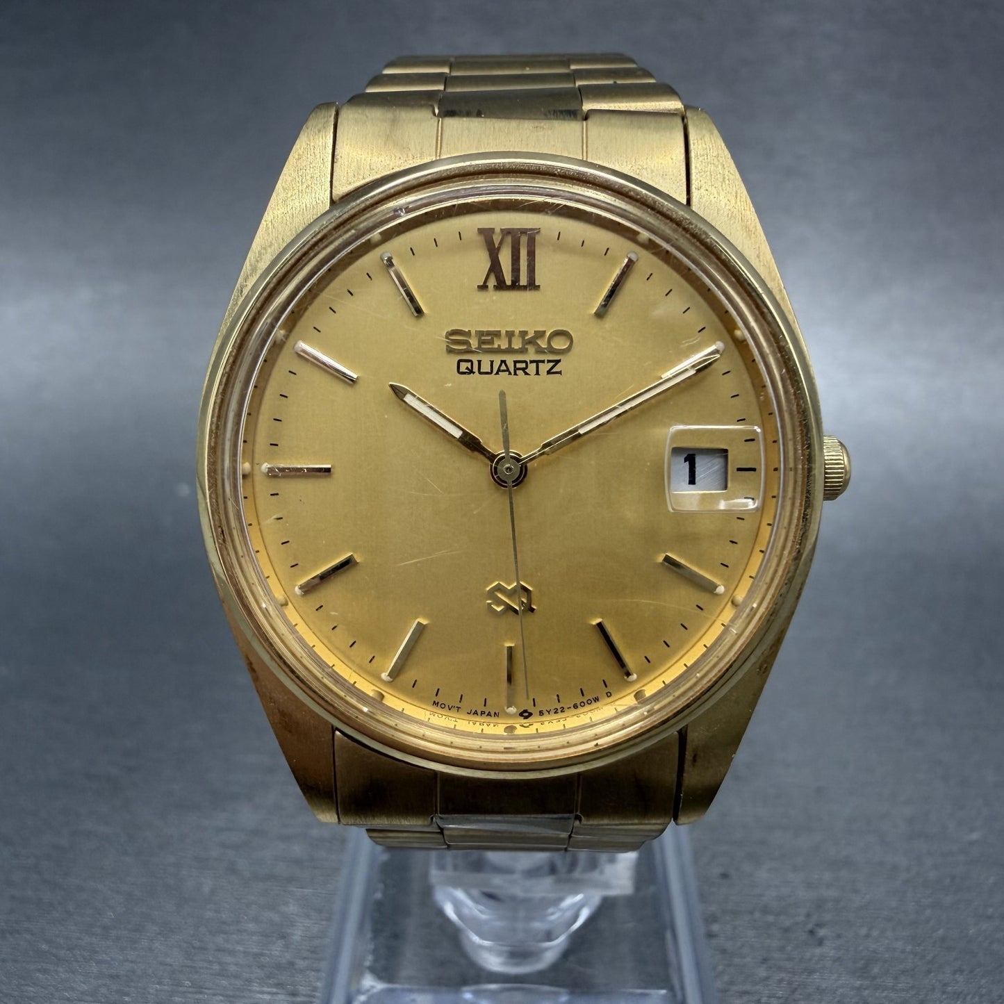 Seiko SQ Watch Men 33mm Champagne Dial Gold Tone Date 5y226009 New Battery0