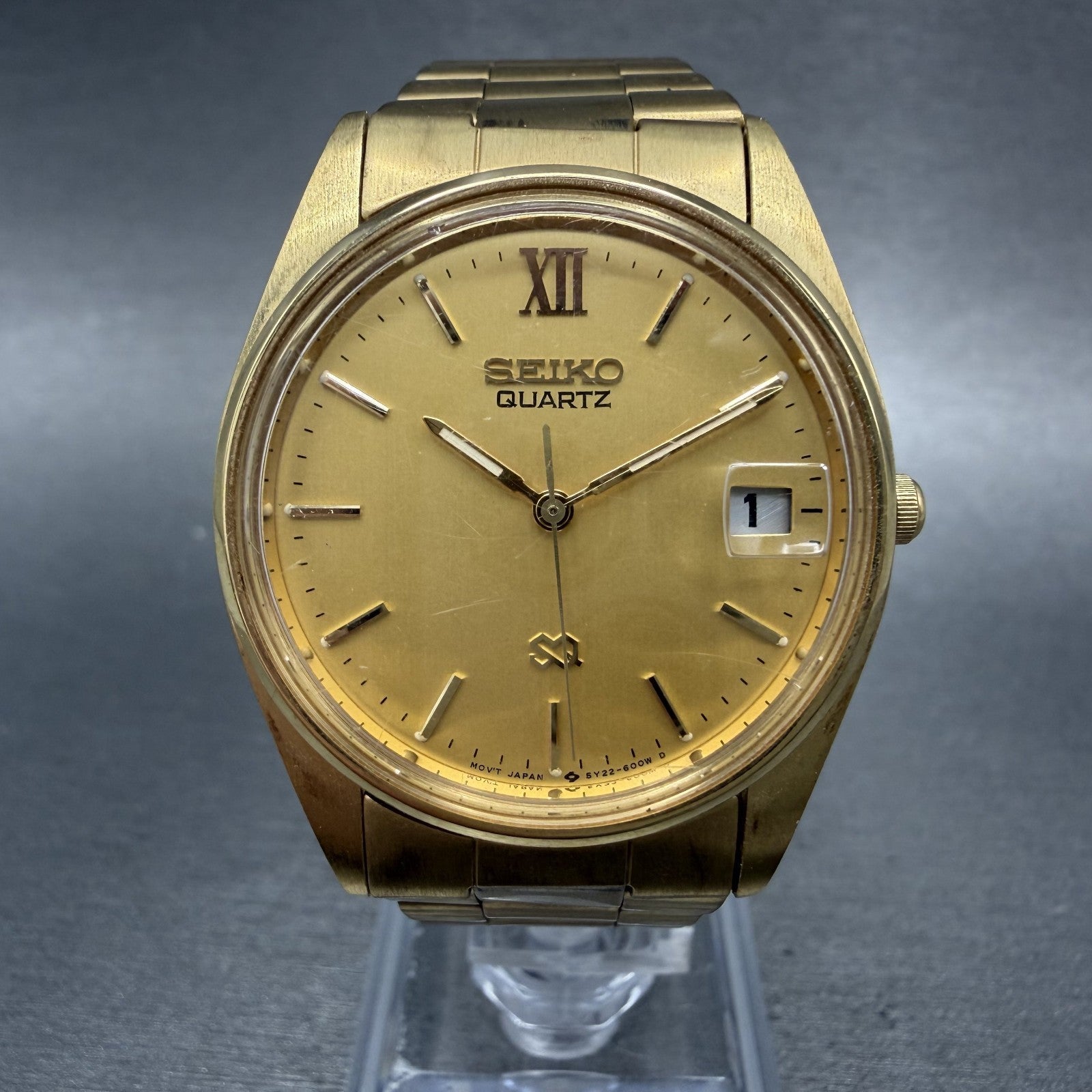 Seiko SQ Watch Men 33mm Champagne Dial Gold Tone Date 5y226009 New Battery0