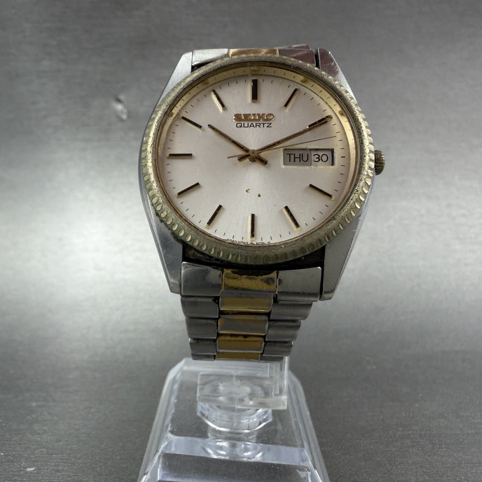 Seiko President SQ Watch Men 37mm Silver Dial Two Tone 6923-8089 READ!!!! NewBat5