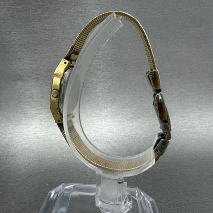 Seiko Watch Women 18mm Champagne Dial Gold Tone Rectangle 23205269 NewBattery L6