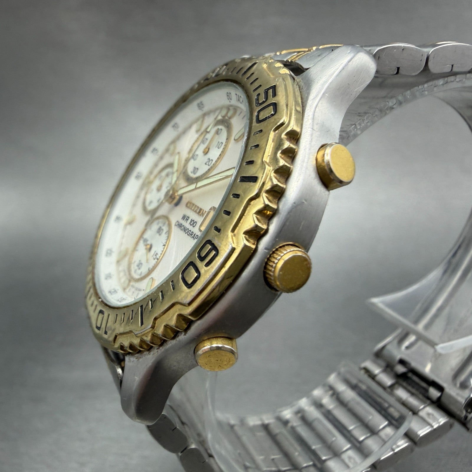 Citizen Chronograph Watch Men 40mm White Dial Two Tone Date Round New Battery2