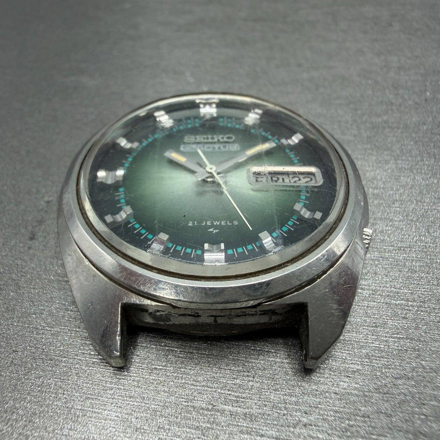 Seiko 5Actus Watch Men 37mm Green Dial Silver Tone Daydate 7019-7210 PARTS3