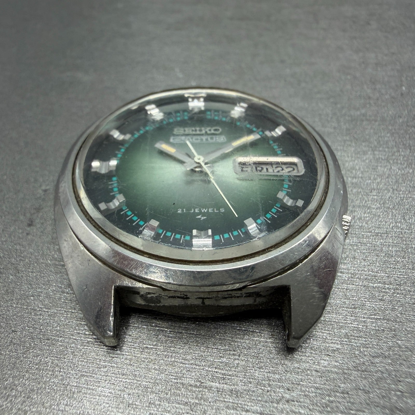 Seiko 5Actus Watch Men 37mm Green Dial Silver Tone Daydate 7019-7210 PARTS3