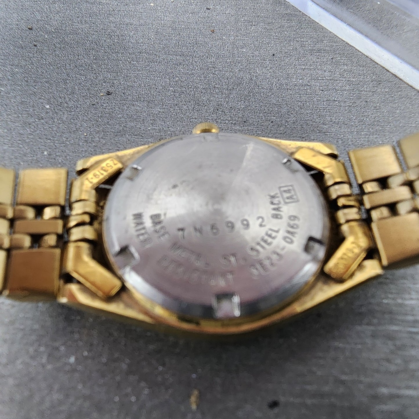Seiko SQ Watch Women 24mm Black Dial Gold Tone Daydate 3e230a69 New Battery9