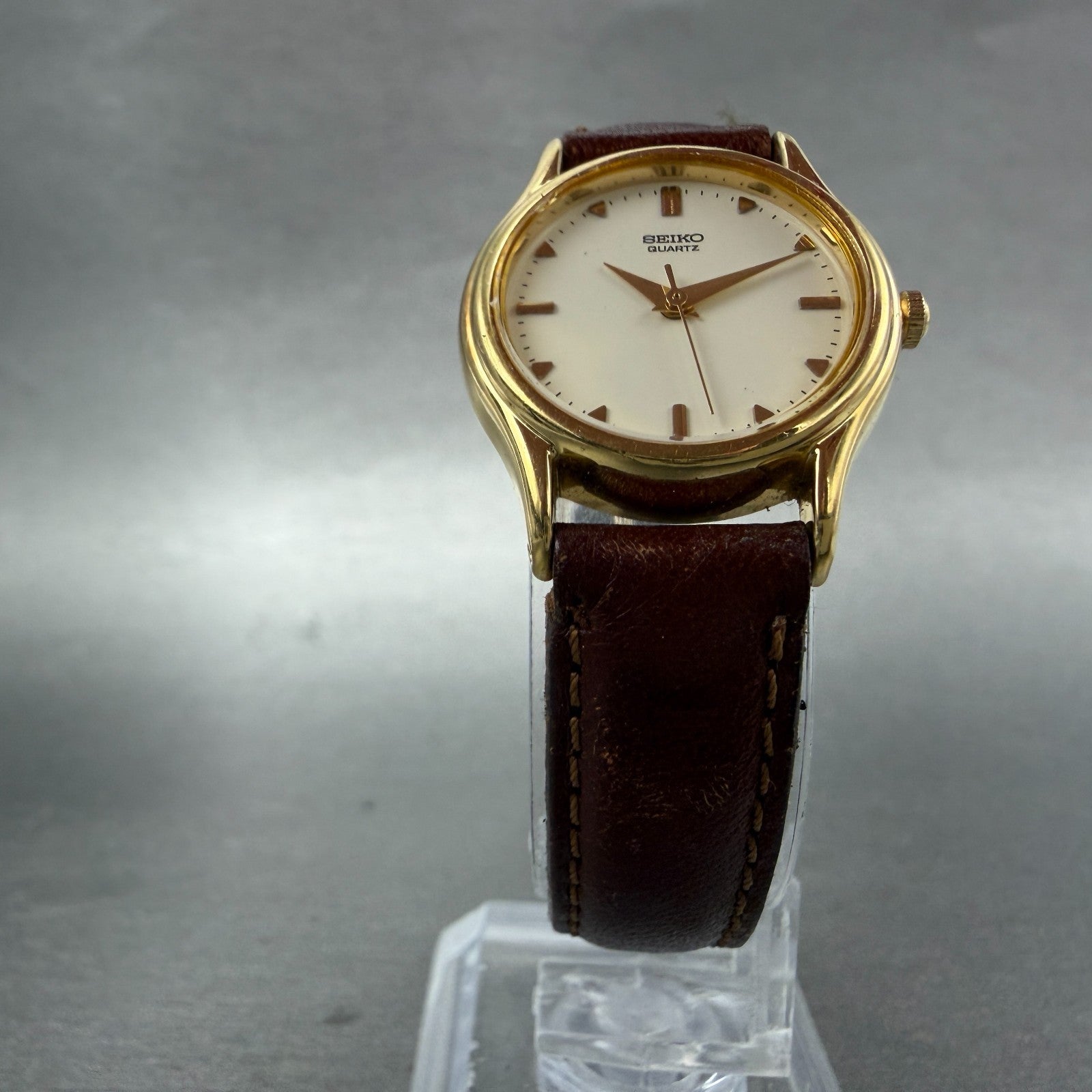 Seiko Watch Women 23mm White Dial Gold Tone Round 1N01-0F50 New Battery Vintage5