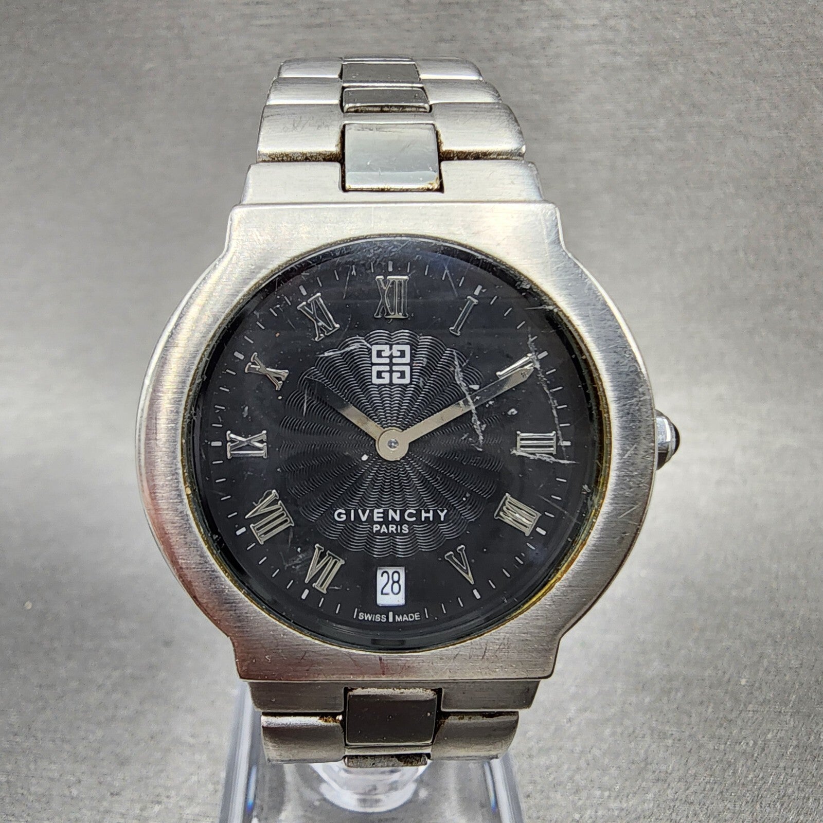 Givenchy Kelidone Watch Women 32mm Black Dial Steel Date Round New Battery0
