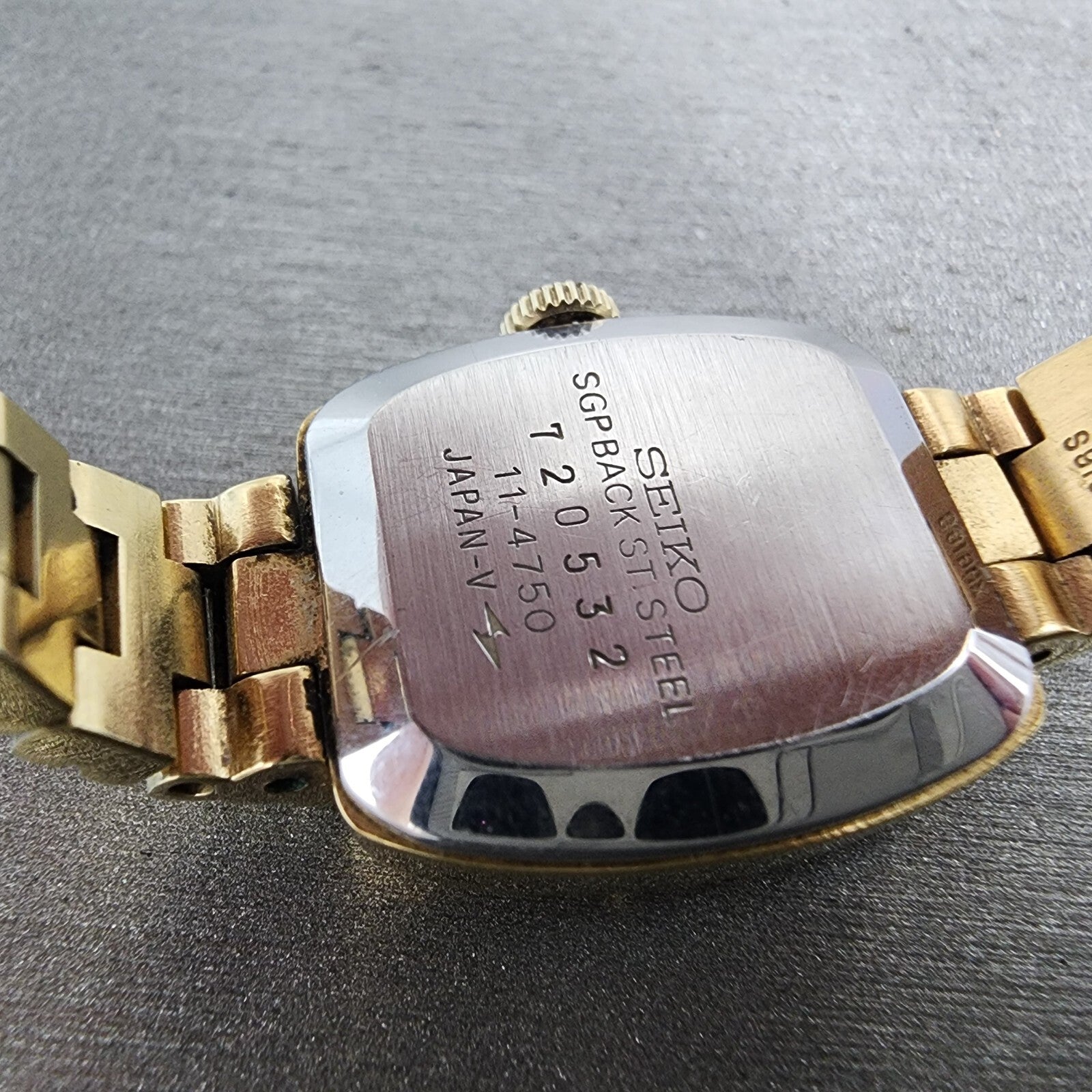 Seiko Tank Watch Women 18mm Black Dial Gold Tone Manual 114750 Runs9