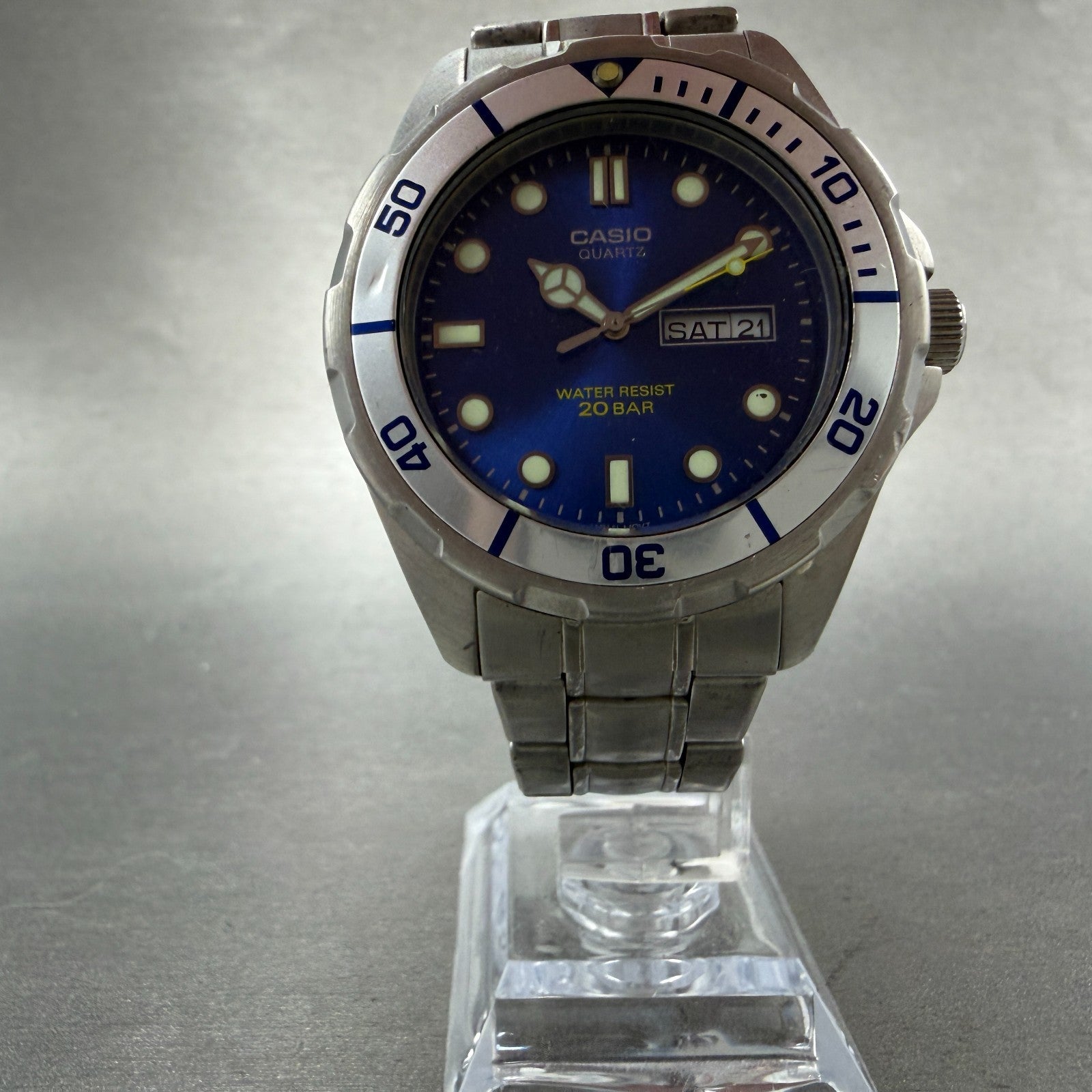 Casio Dive Watch Men 40mm Blue Dial Silver Tone Daydate Round EF-200 New Battery5
