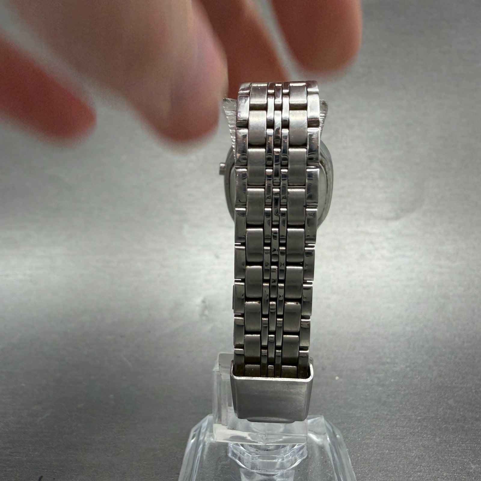 Seiko Digital Watch Women 23mm Silver Tone Rectangle Daydate L221-5070 New Batt7