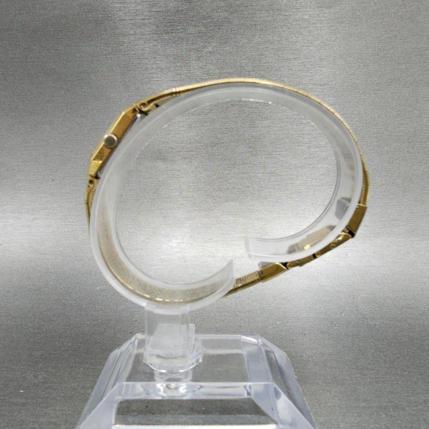Seiko Tank Watch Women 12mm Champagne Dial Gold Tone 2e206259 New Battery6