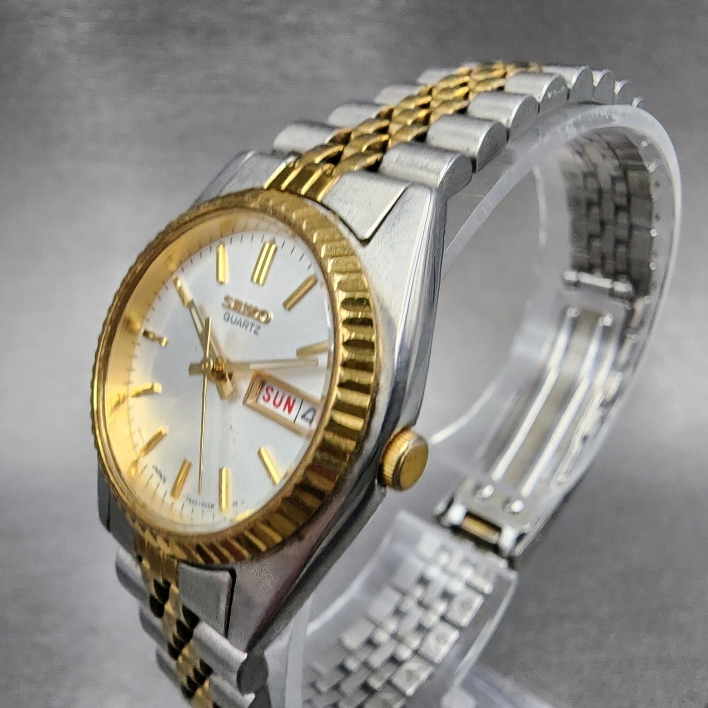 VTG Seiko Watch Women 24mm White Dial Two Tone Daydate Round 7N830041 New Batt2