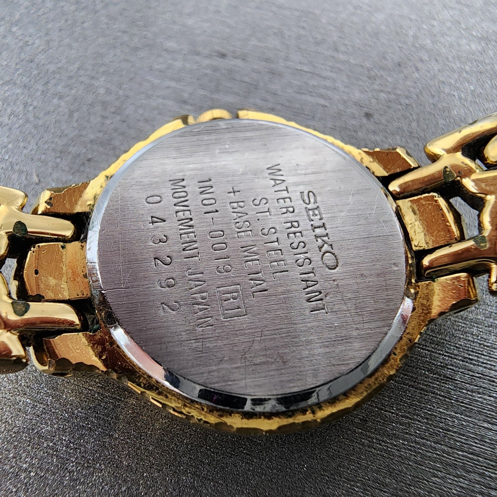 VTG Seiko Watch Women 23mm Champagne Dial Gold Tone Round 1N010019 New Battery8